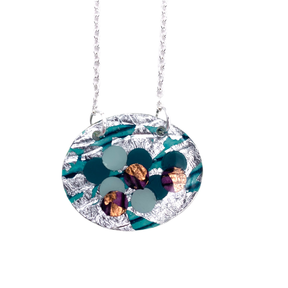 Pebble sgraffito textile necklace in seablues/silver