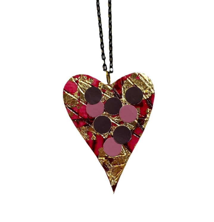 Crush sgraffito textile necklace in red/gold with dot details