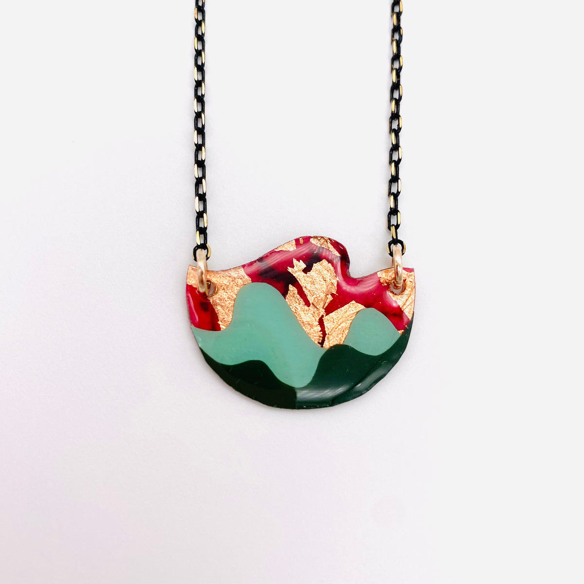 Tonn sgraffito necklace in red/olive/mint/rose-gold