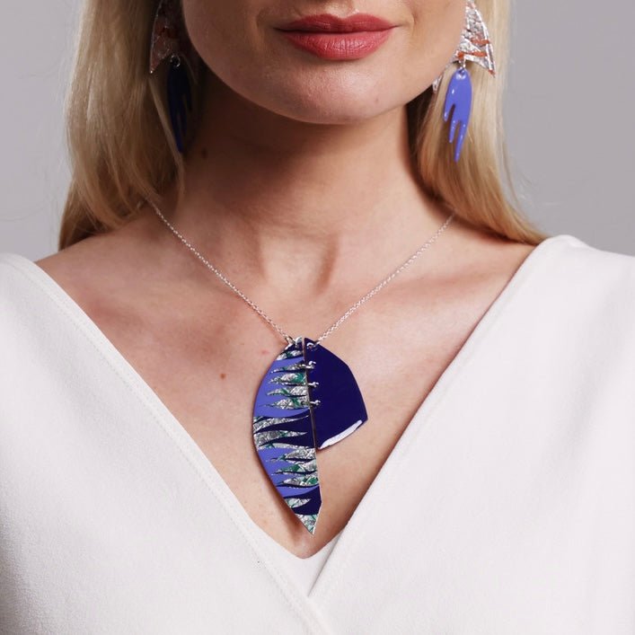 Easca sgraffito necklace in celadon/silver/cornflower/midnight - Rothlú