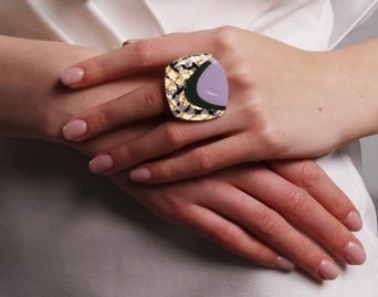 M’anam cocktail ring in lilac/olive/gold/black - Rothlú