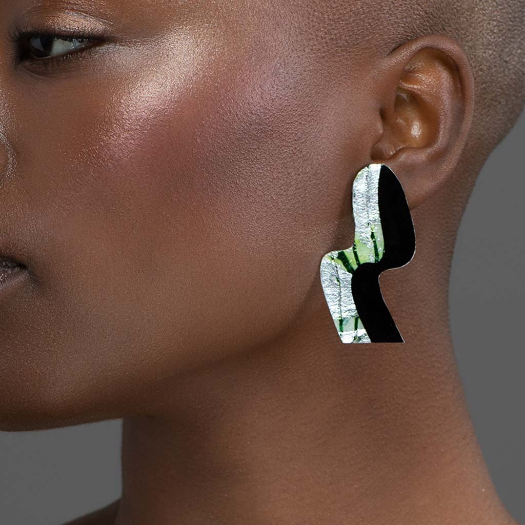 Swerve post earrings in silver/green sgraffito and black