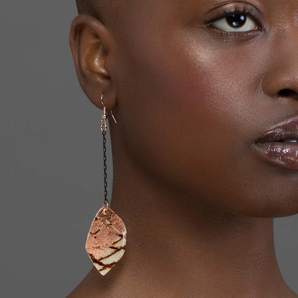 Gile geo batik textile earrings in rust and rose gold - Rothlú